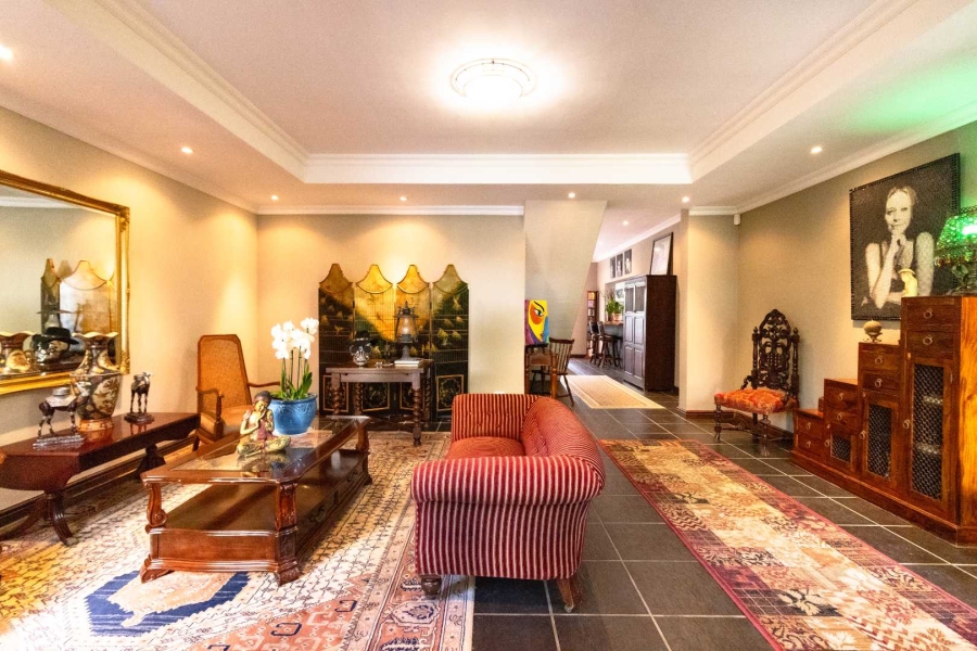 6 Bedroom Property for Sale in Sandbaai Western Cape
